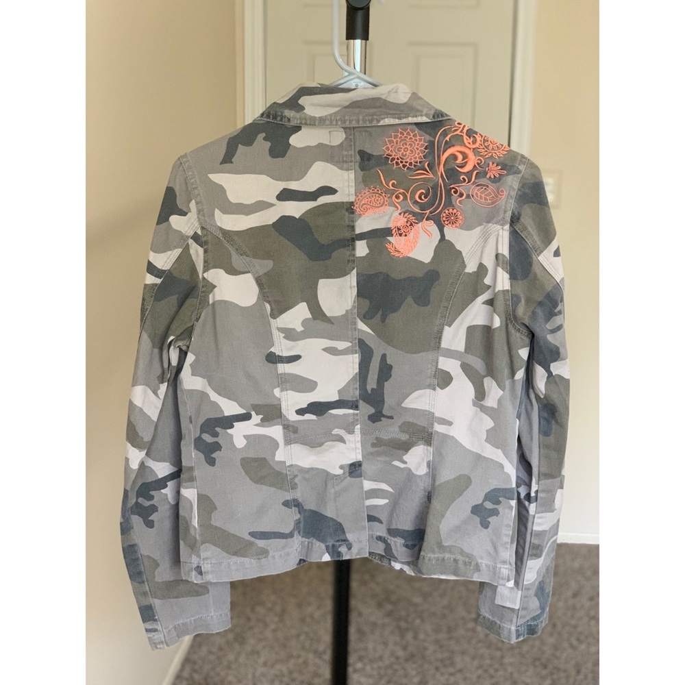 Jacket - Picture 3 of 3